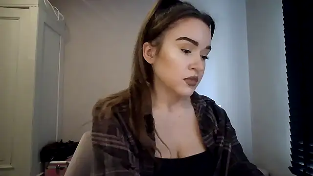 avajade online show from December 15, 9:46 am