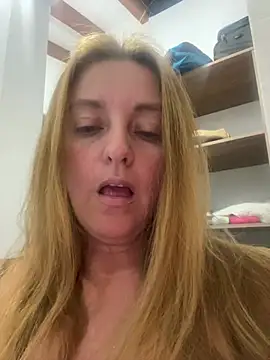 moniquerainx online show from January 3, 2:21 am