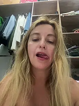 moniquerainx online show from April 21, 3:46 am