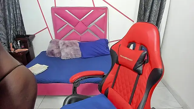 stNatashaBrunette online show from October 15, 5:07 am