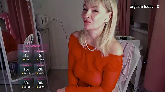 Snapshot of JuliaVilnet chatting on January 22, 5:16 am JuliaVilnet online show from January 22, 5:16 am