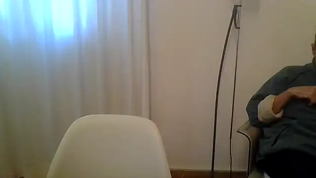 Snapshot of ANONIMO7735 chatting on November 8, 10:15 am ANONIMO7735 online show from November 8, 10:15 am