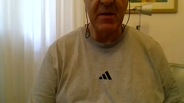Snapshot of ANONIMO7735 chatting on May 15, 5:03 am ANONIMO7735 online show from May 15, 5:03 am