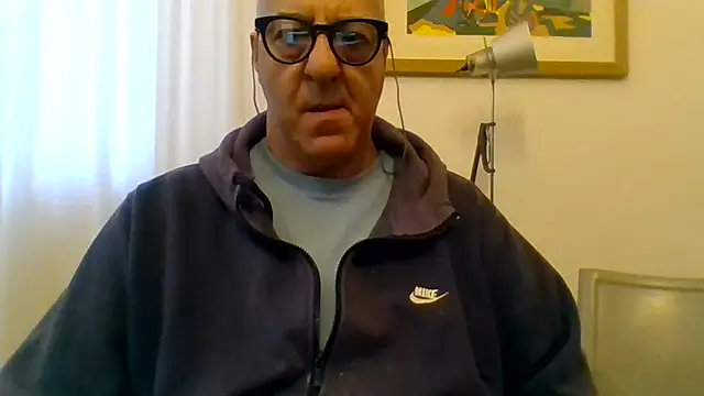 Snapshot of ANONIMO7735 chatting on May 18, 4:40 am ANONIMO7735 online show from May 18, 4:40 am