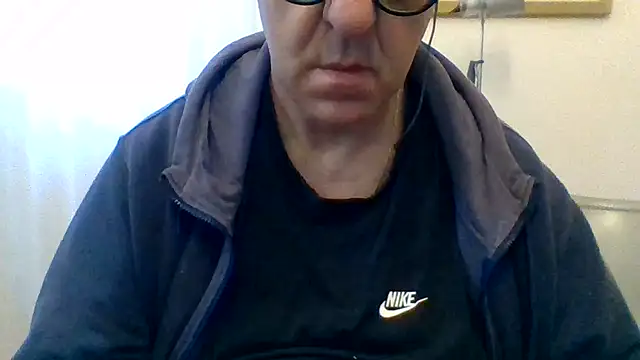 Snapshot of ANONIMO7735 chatting on May 21, 5:03 am ANONIMO7735 online show from May 21, 5:03 am