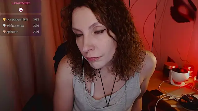 Snapshot of JohansonKatie chatting on January 31, 4:14 am JohansonKatie online show from January 31, 4:14 am