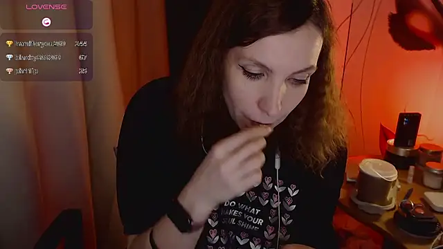 Snapshot of JohansonKatie chatting on February 11, 4:56 pm JohansonKatie online show from February 11, 4:56 pm