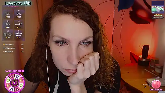 Snapshot of JohansonKatie chatting on February 25, 2:54 pm JohansonKatie online show from February 25, 2:54 pm