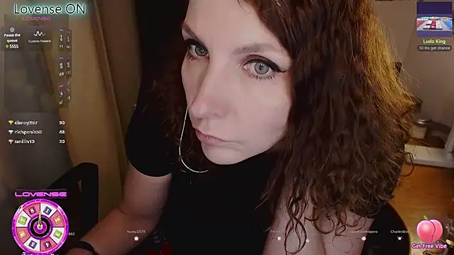 Snapshot of JohansonKatie chatting on February 25, 5:58 pm JohansonKatie online show from February 25, 5:58 pm