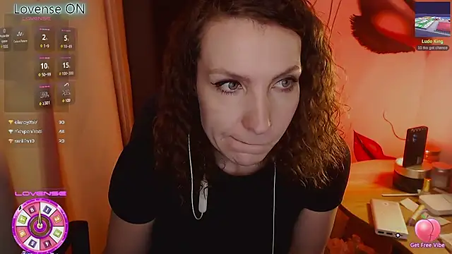 Snapshot of JohansonKatie chatting on February 26, 4:24 pm JohansonKatie online show from February 26, 4:24 pm