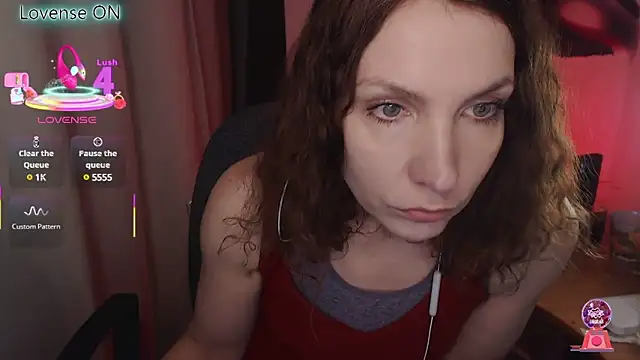 Snapshot of JohansonKatie chatting on March 12, 2:41 am JohansonKatie online show from March 12, 2:41 am