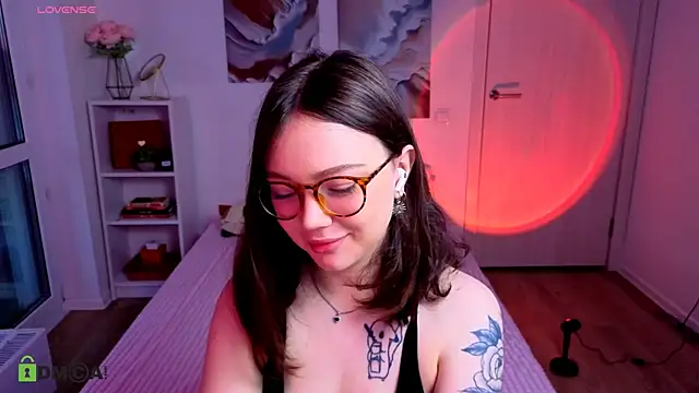 MilenaSaint online show from October 3, 4:20 am