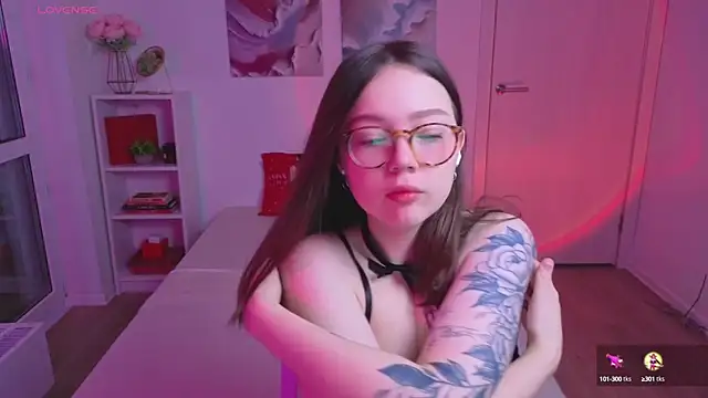 MilenaSaint online show from October 21, 5:08 am