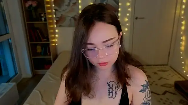 MilenaSaint online show from June 10, 3:39 am