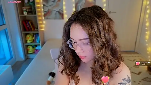 Snapshot of MilenaSaint chatting on July 27, 3:24 am MilenaSaint online show from July 27, 3:24 am