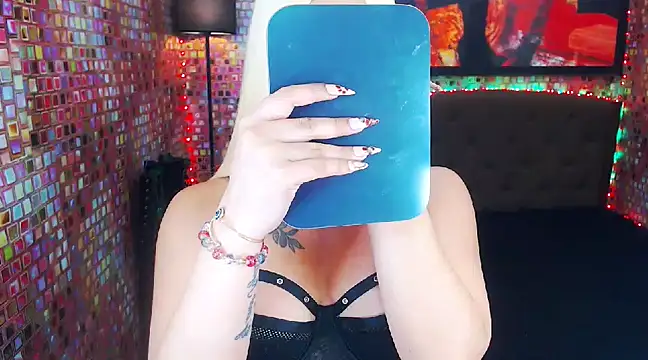 KylieMaxwellCaulfield TS online show from February 9, 11:46 pm