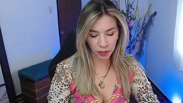 ms sofia x online show from October 23, 3:33 pm