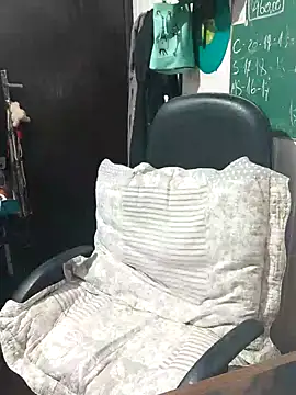 ElfGrey online show from December 28, 2:22 am