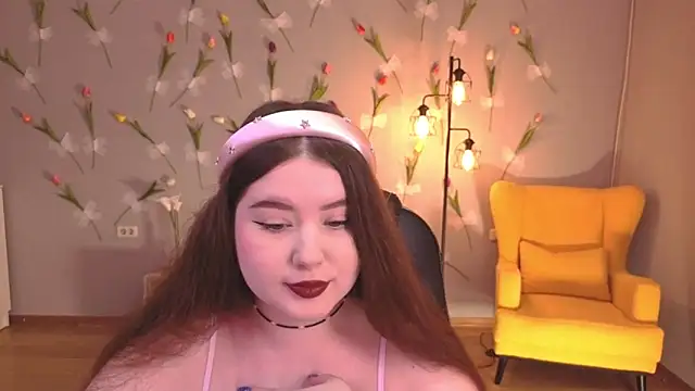 NicoleFoxery online show from April 19, 6:21 pm