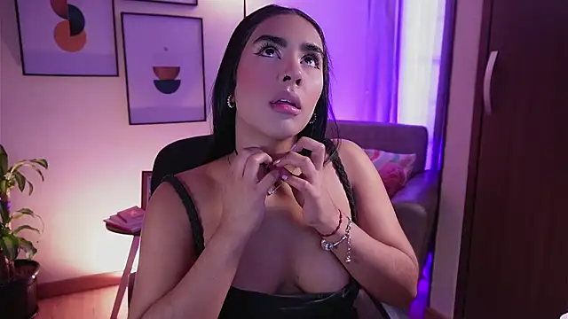 Isabella dior online show from February 9, 3:12 pm