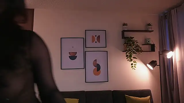 Isabella dior online show from April 21, 2:23 pm