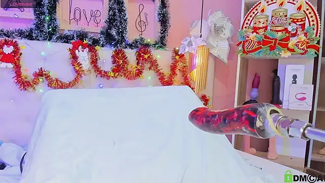 Snapshot of leylla_ chatting on December 17, 8:10 pm leylla online show from December 17, 8:10 pm