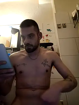 Snapshot of Renne6666 chatting on March 12, 2:39 am Renne6666 online show from March 12, 2:39 am