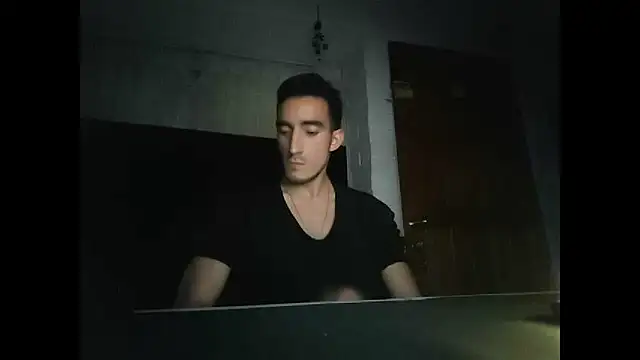 Snapshot of TommyMomentum chatting on November 25, 6:57 am TommyMomentum online show from November 25, 6:57 am