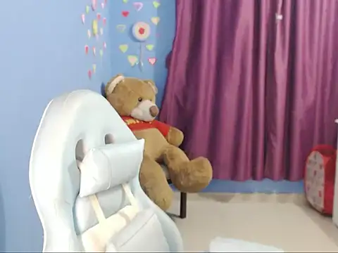 BOREAL MOON online show from February 15, 9:59 pm