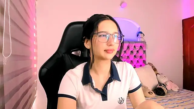 Luniverse online show from December 2, 8:37 pm