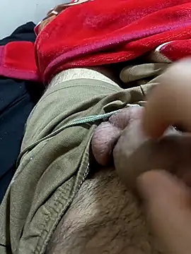 Snapshot of Fghjxdgbbcd chatting on November 4, 1:05 am Fghjxdgbbcd online show from November 4, 1:05 am