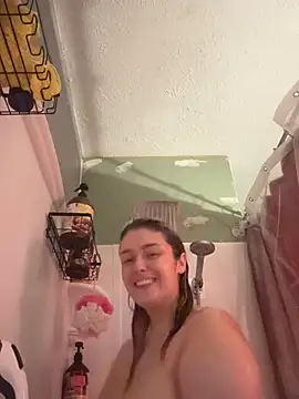 Bubblesgotcakee online show from June 1, 8:27 am