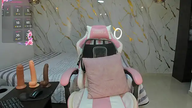 Snapshot of angelinafit chatting on March 17, 7:04 pm angelinafit online show from March 17, 7:04 pm