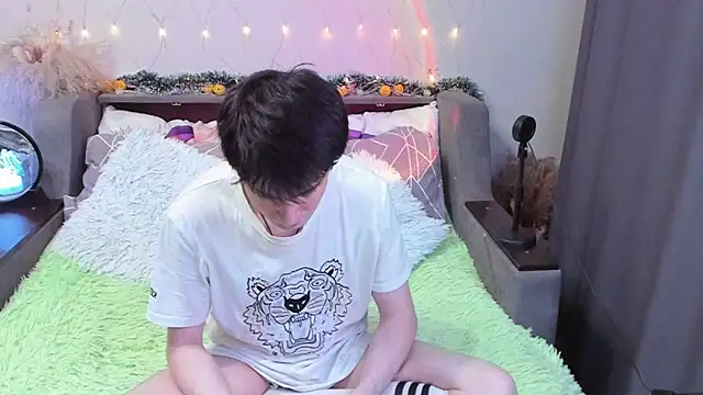 Yumi steve online show from November 23, 9:09 am