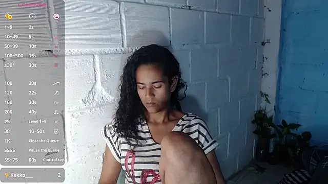 jasminne  online show from October 17, 5:04 pm