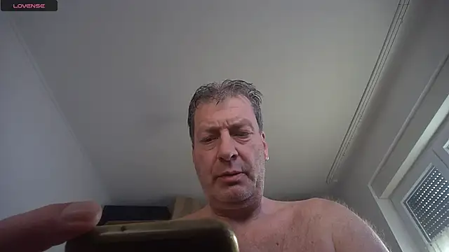 Snapshot of iliebetights chatting on December 17, 12:00 pm iliebetights online show from December 17, 12:00 pm