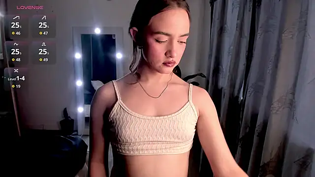 valen thompson online show from July 8, 10:58 pm