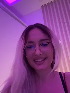 mollyxxx online show from December 20, 9:11 pm