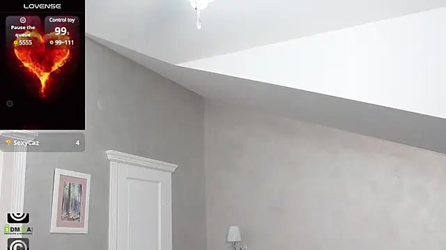 Snapshot of KellyKleine chatting on February 25, 11:19 am KellyKleine online show from February 25, 11:19 am