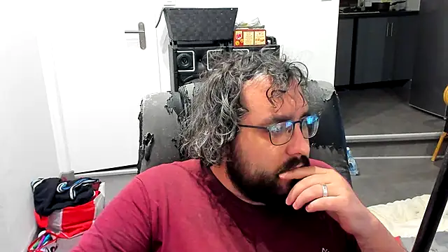 bears549a online show from December 12, 9:48 pm