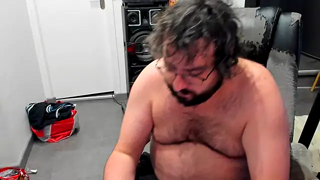 bears549a online show from December 20, 9:06 pm