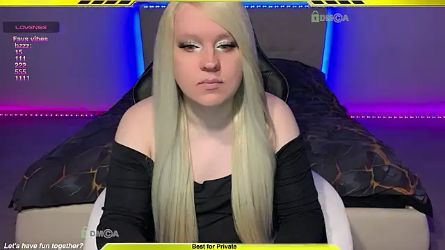 camsmiley online show from April 21, 11:49 am