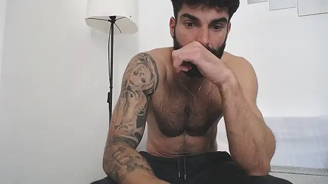 Verycutex online show from February 19, 2:55 pm