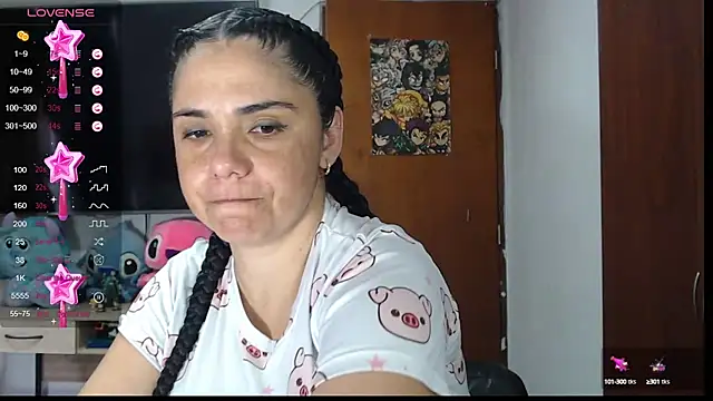 Snapshot of selena_ferri chatting on December 5, 8:33 pm selena ferri online show from December 5, 8:33 pm