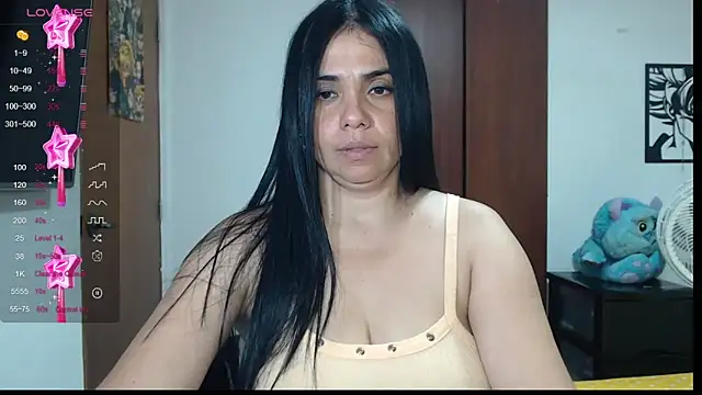 Snapshot of selena_ferri chatting on December 28, 11:37 pm selena ferri online show from December 28, 11:37 pm