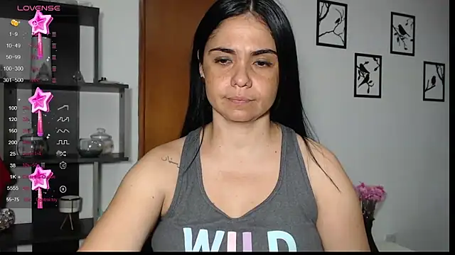 Snapshot of selena_ferri chatting on January 13, 1:45 am selena ferri online show from January 13, 1:45 am