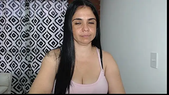 Snapshot of selena_ferri chatting on January 28, 11:07 pm selena ferri online show from January 28, 11:07 pm