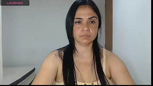 Snapshot of selena_ferri chatting on October 25, 2:19 am selena ferri online show from October 25, 2:19 am