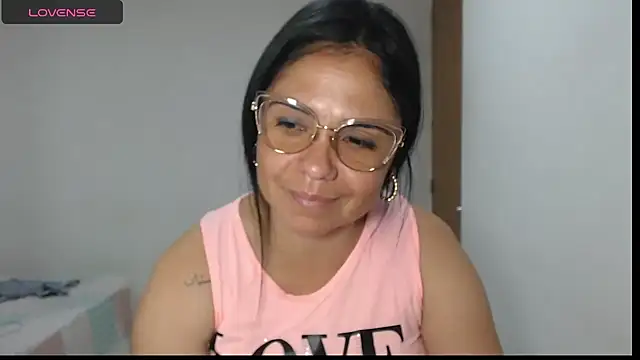 Snapshot of selena_ferri chatting on October 25, 8:25 pm selena ferri online show from October 25, 8:25 pm