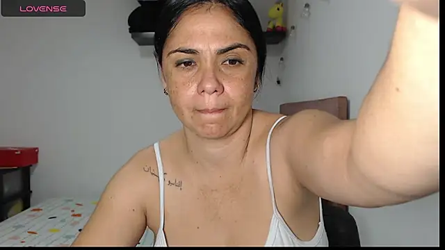 Snapshot of selena_ferri chatting on November 10, 12:31 am selena ferri online show from November 10, 12:31 am